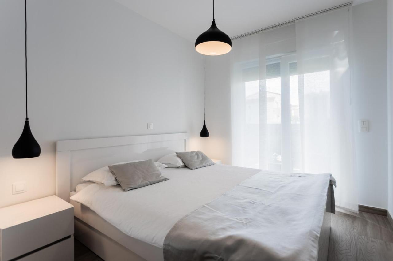 New Modern Apartment "Marjan" ポドストラナ エクステリア 写真