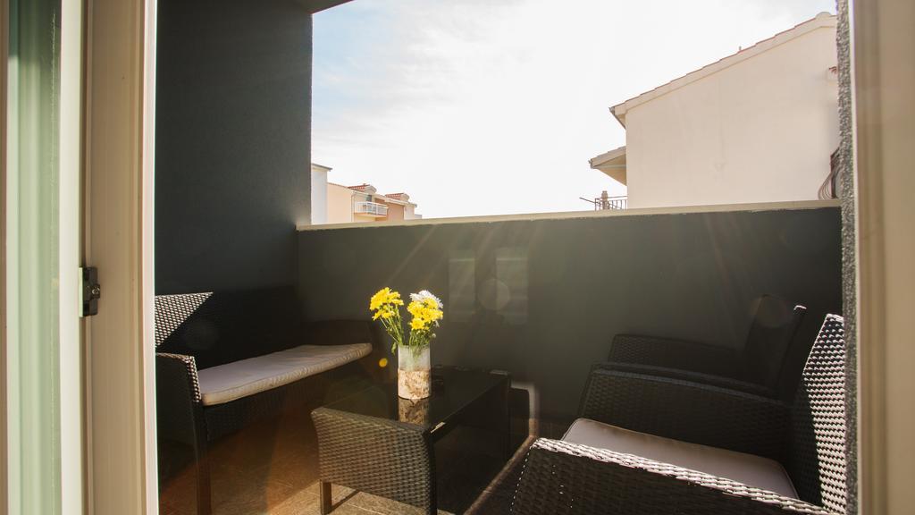 New Modern Apartment "Marjan" ポドストラナ エクステリア 写真